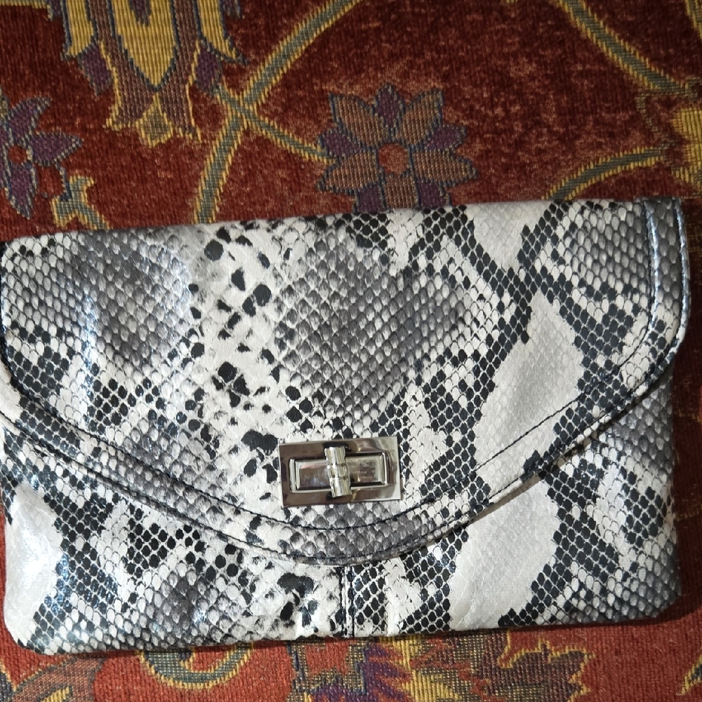 Apt. 9 Black and White Snake Pattern Clutch Like New Condition